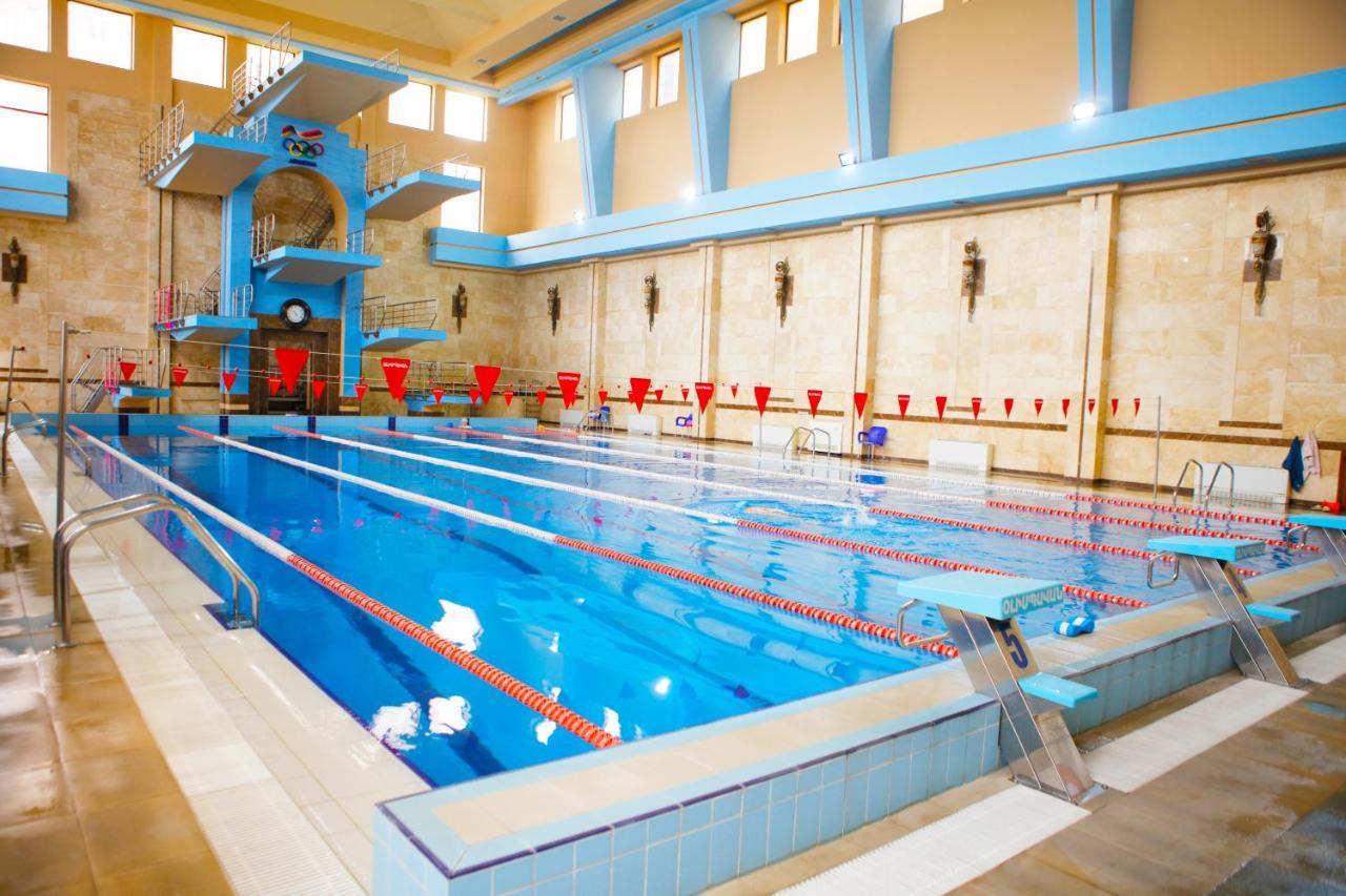 Olympavan Hotel Erywań Zewnętrze zdjęcie