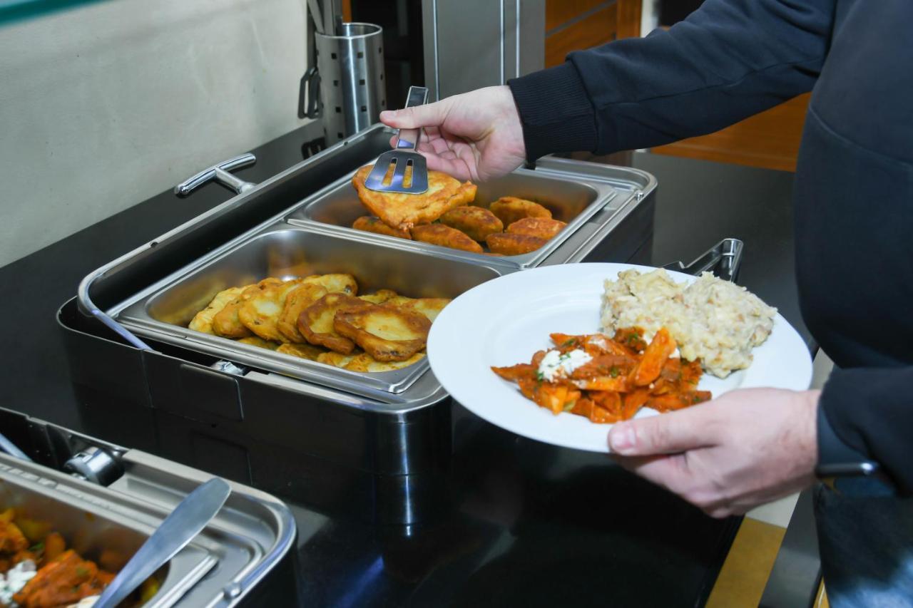 Olympavan Hotel Erywań Zewnętrze zdjęcie