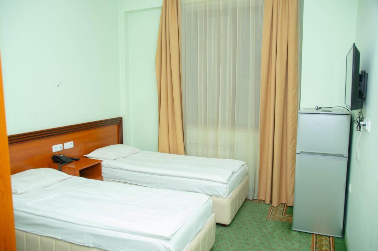 Olympavan Hotel Erywań Zewnętrze zdjęcie
