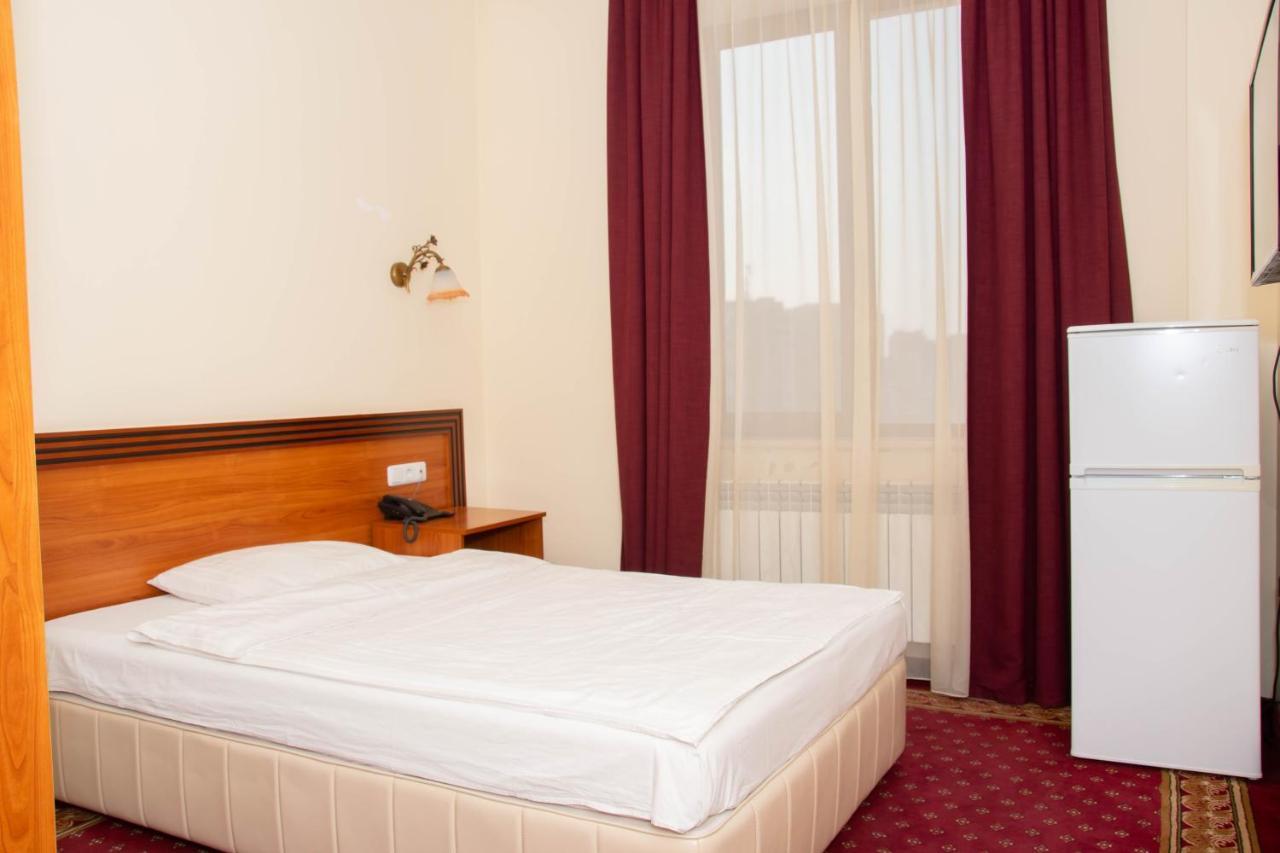 Olympavan Hotel Erywań Zewnętrze zdjęcie