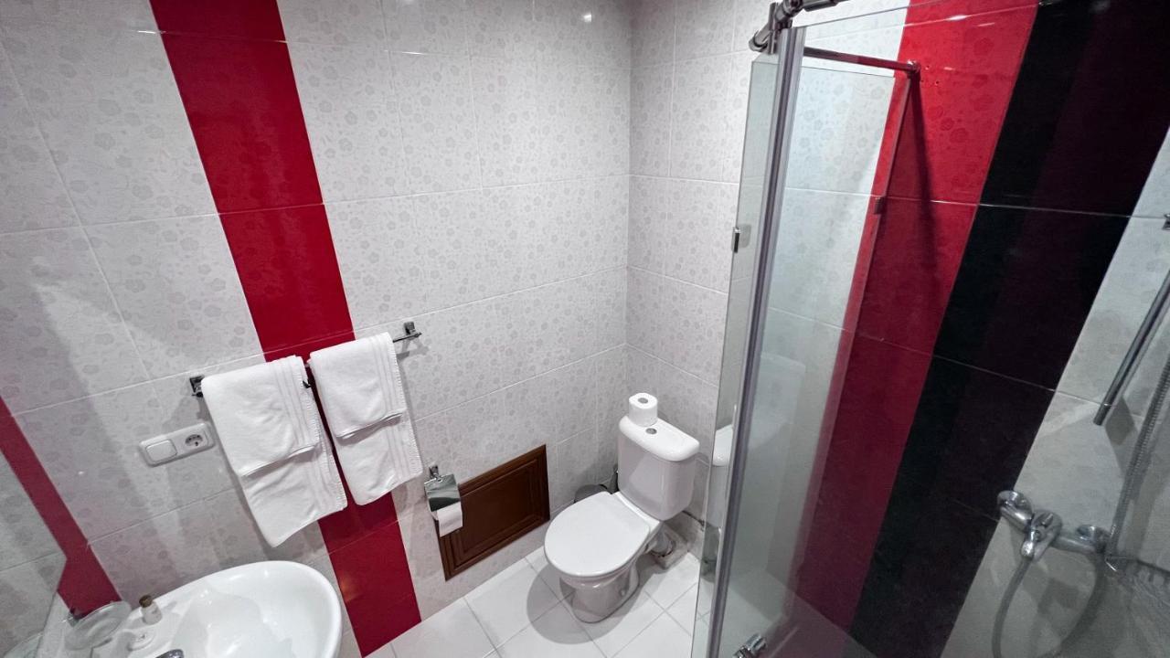 Olympavan Hotel Erywań Zewnętrze zdjęcie