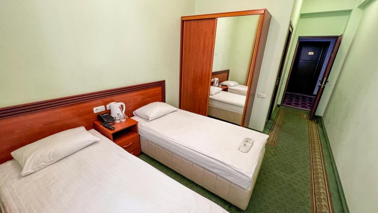 Olympavan Hotel Erywań Zewnętrze zdjęcie
