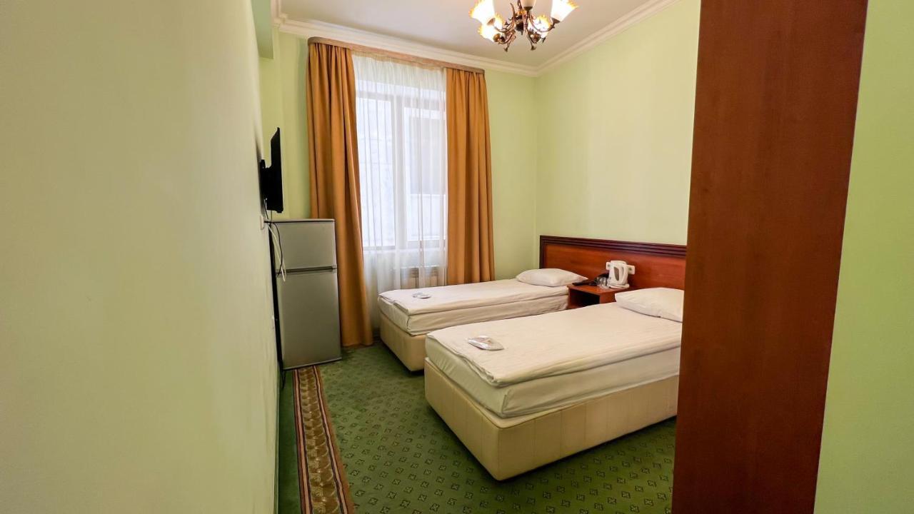 Olympavan Hotel Erywań Zewnętrze zdjęcie