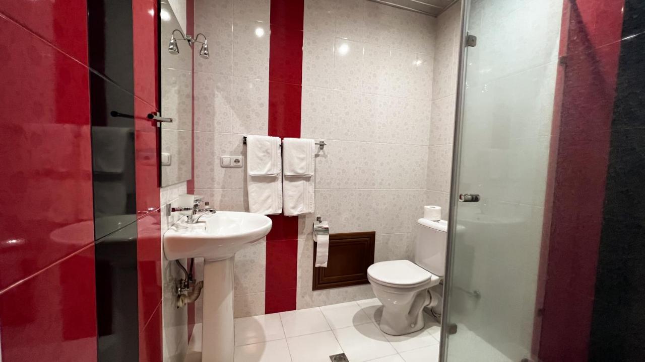 Olympavan Hotel Erywań Zewnętrze zdjęcie